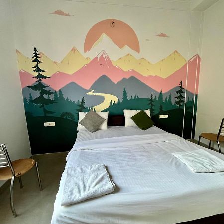 Joey'S Homestay Рішикеш Екстер'єр фото