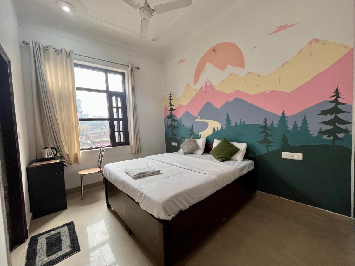 Joey'S Homestay Рішикеш Екстер'єр фото